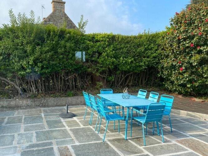 Charming Holiday Home Near The Beach, Locquirec Exterior photo